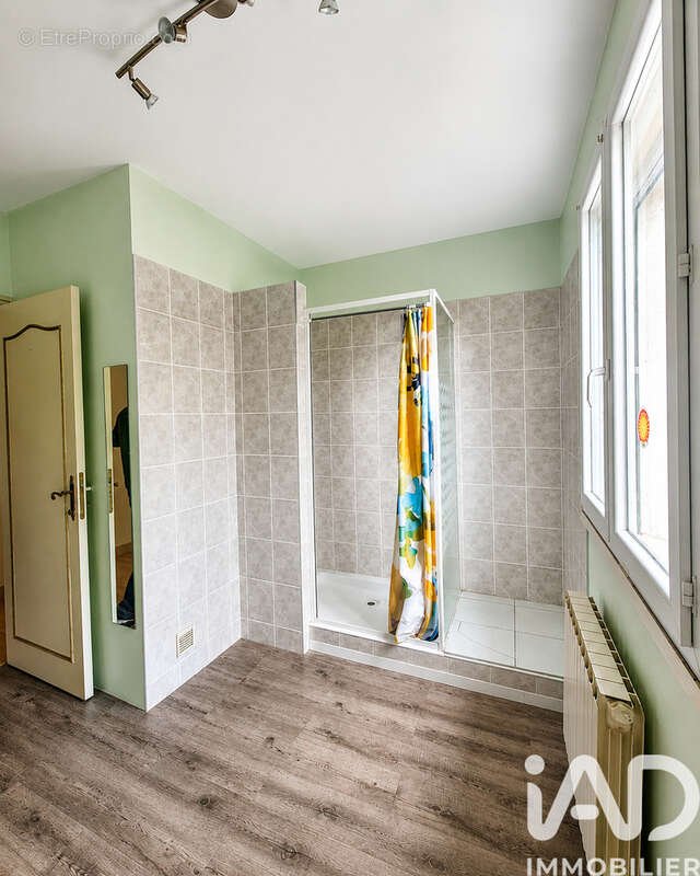Maison 110 m² à Juillac-Le-Coq  - photo 7