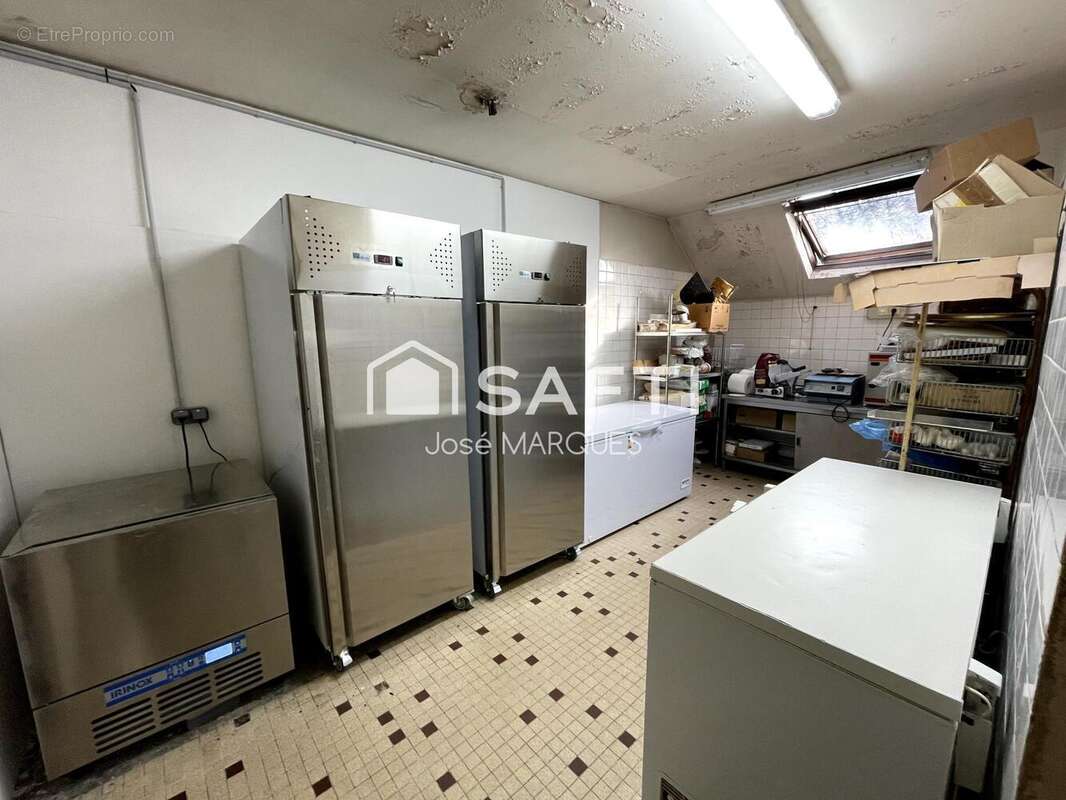 Photo 6 - Commerce à SANDILLON