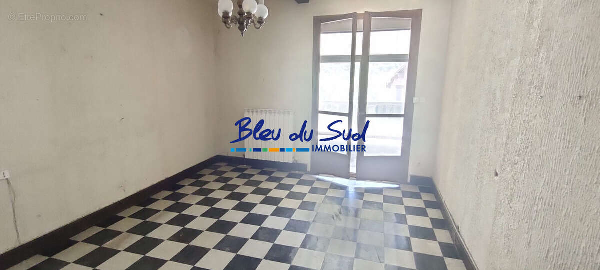 Salle à manger - Maison à ESTOHER