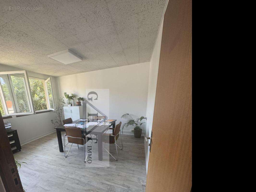 Entrepôt/bureaux champigny - photo 4