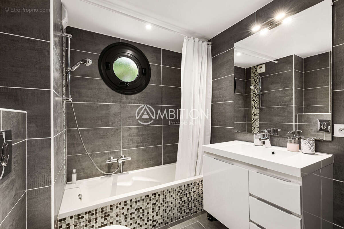 Appartement à SAINT-RAPHAEL