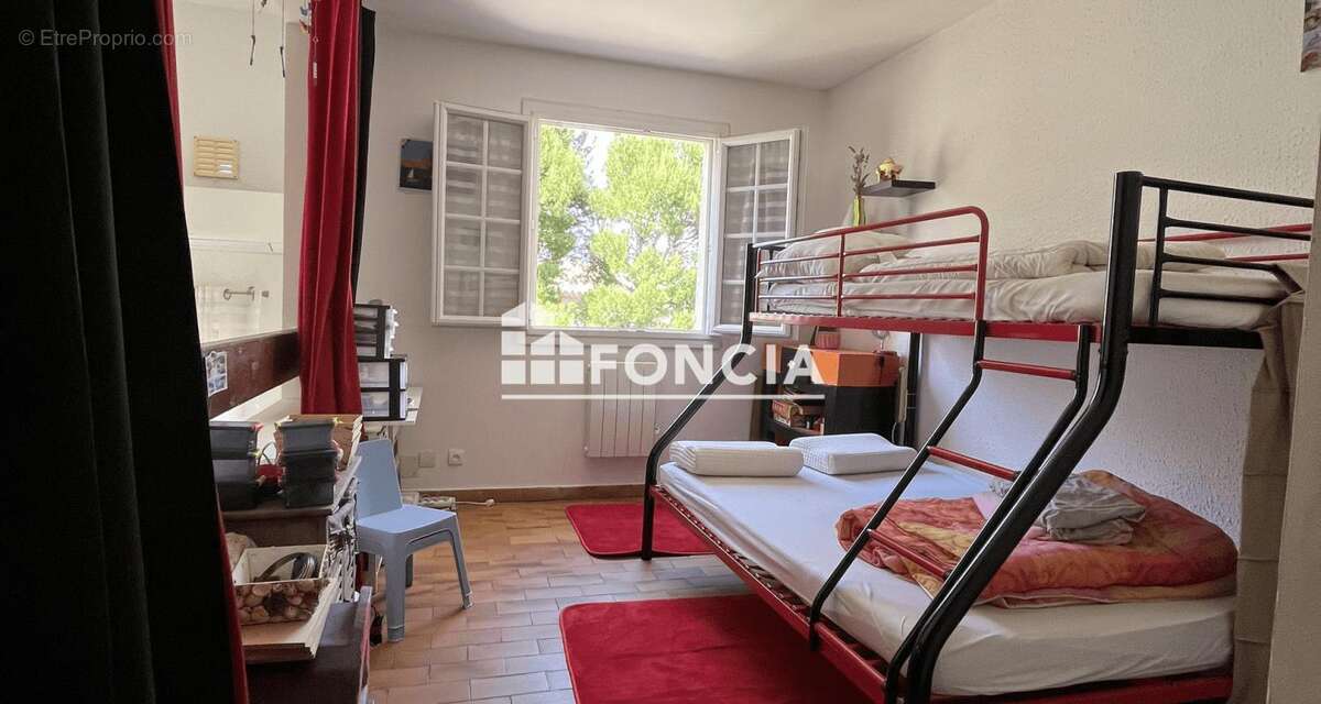 Appartement à SAINT-CYR-SUR-MER