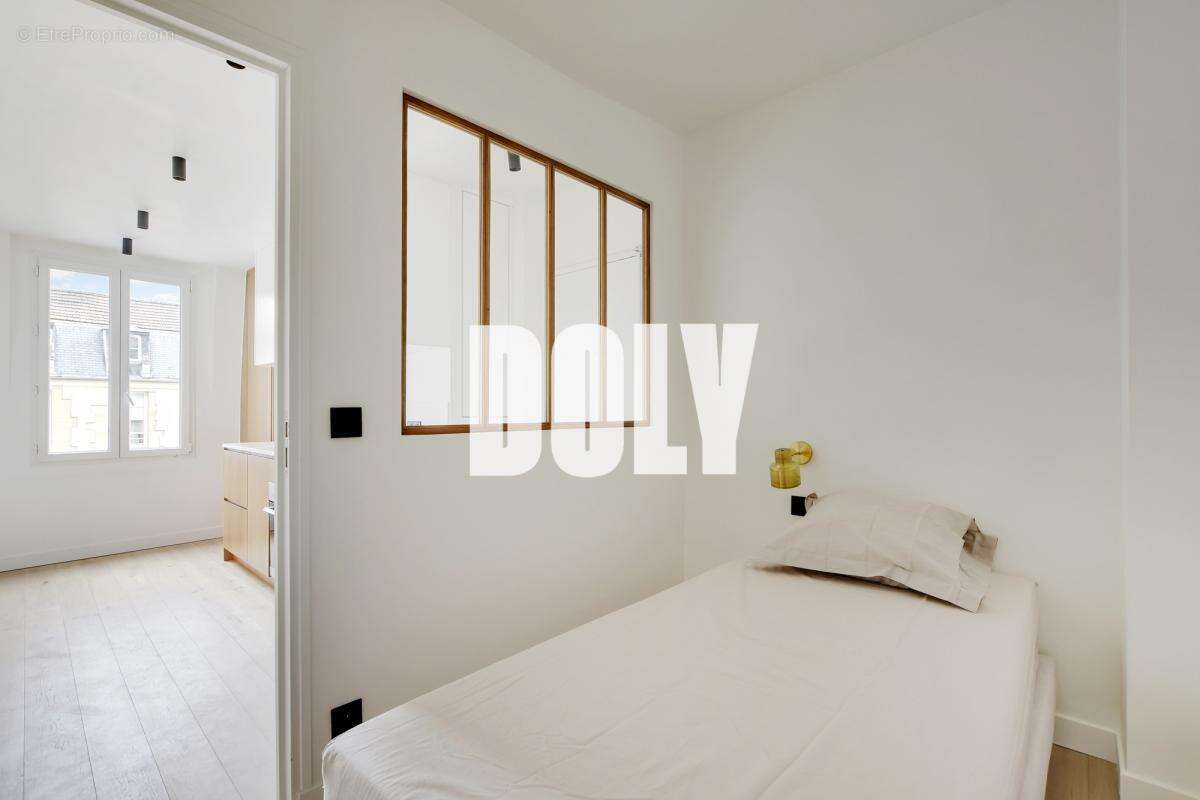 Appartement à PARIS-1E