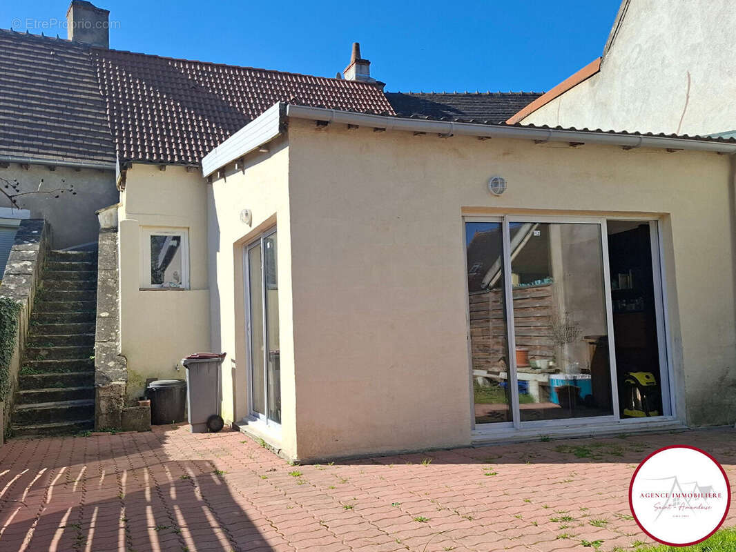 Maison à SAINT-AMAND-MONTROND