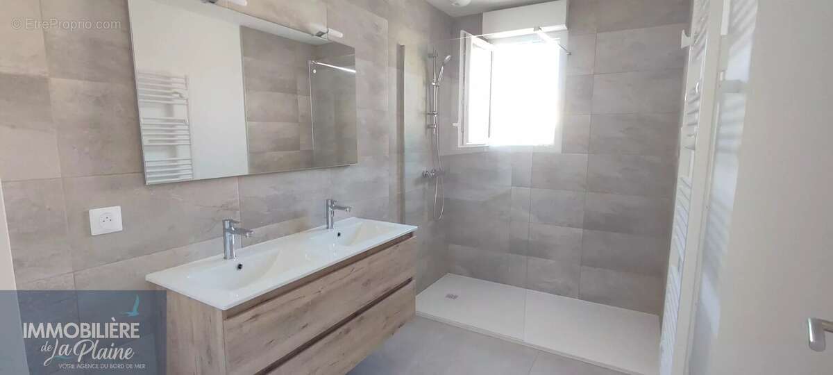 PLAIN-PIED 5 pièces - 3 chambres - 850m de la mer - photo 7