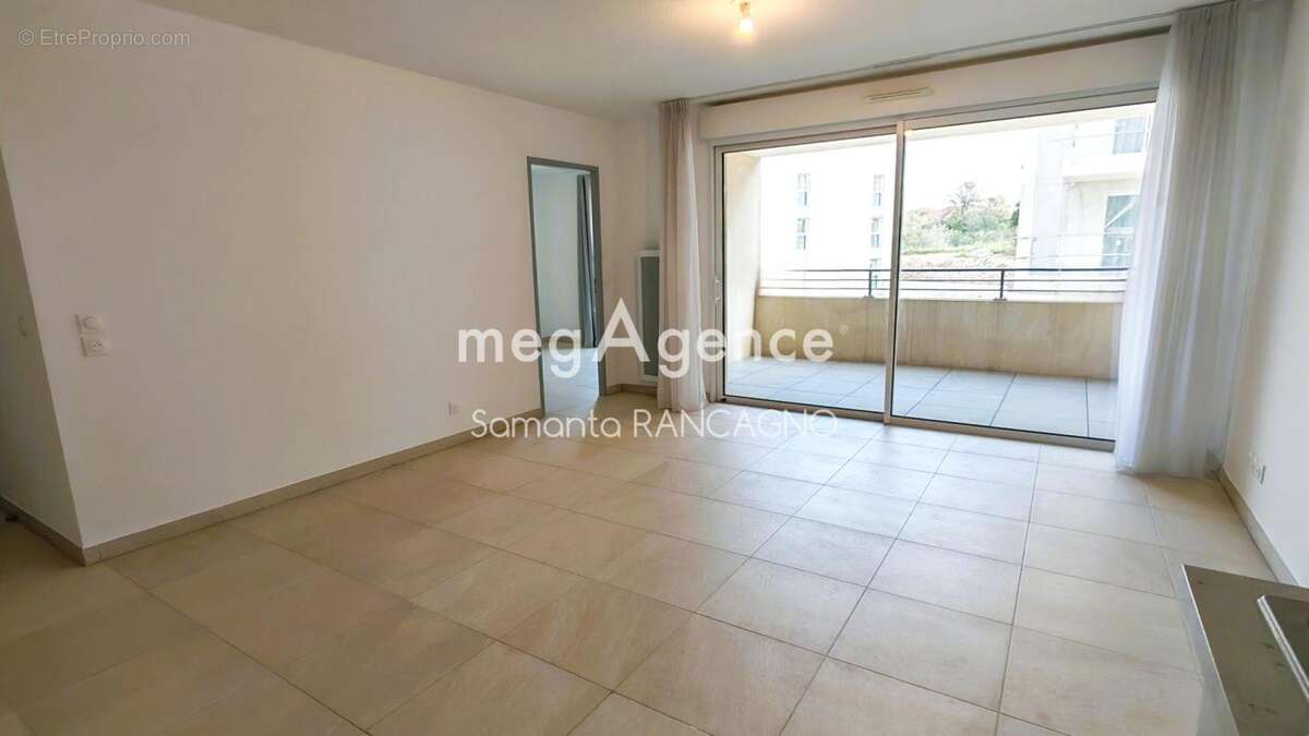 Appartement à FREJUS