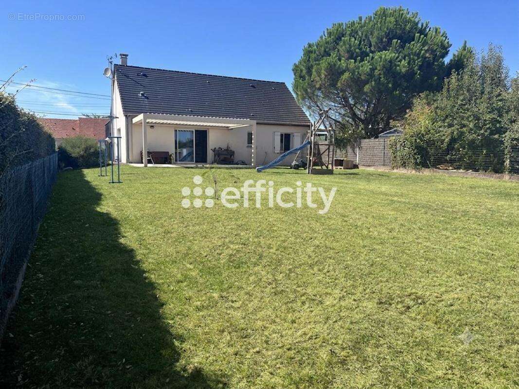 Maison 134 m² à Saint-Martin-Le-Beau  - photo 2