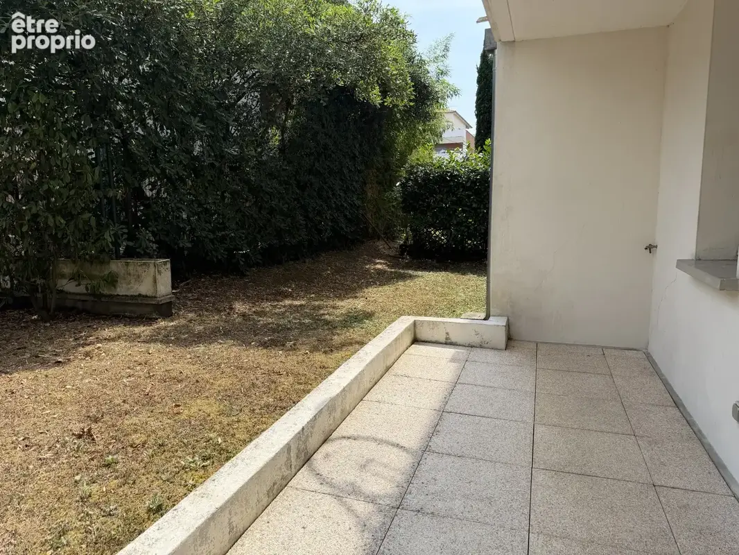 Jules julien, t3 59m2 rdc avec jardin et parking - photo 7
