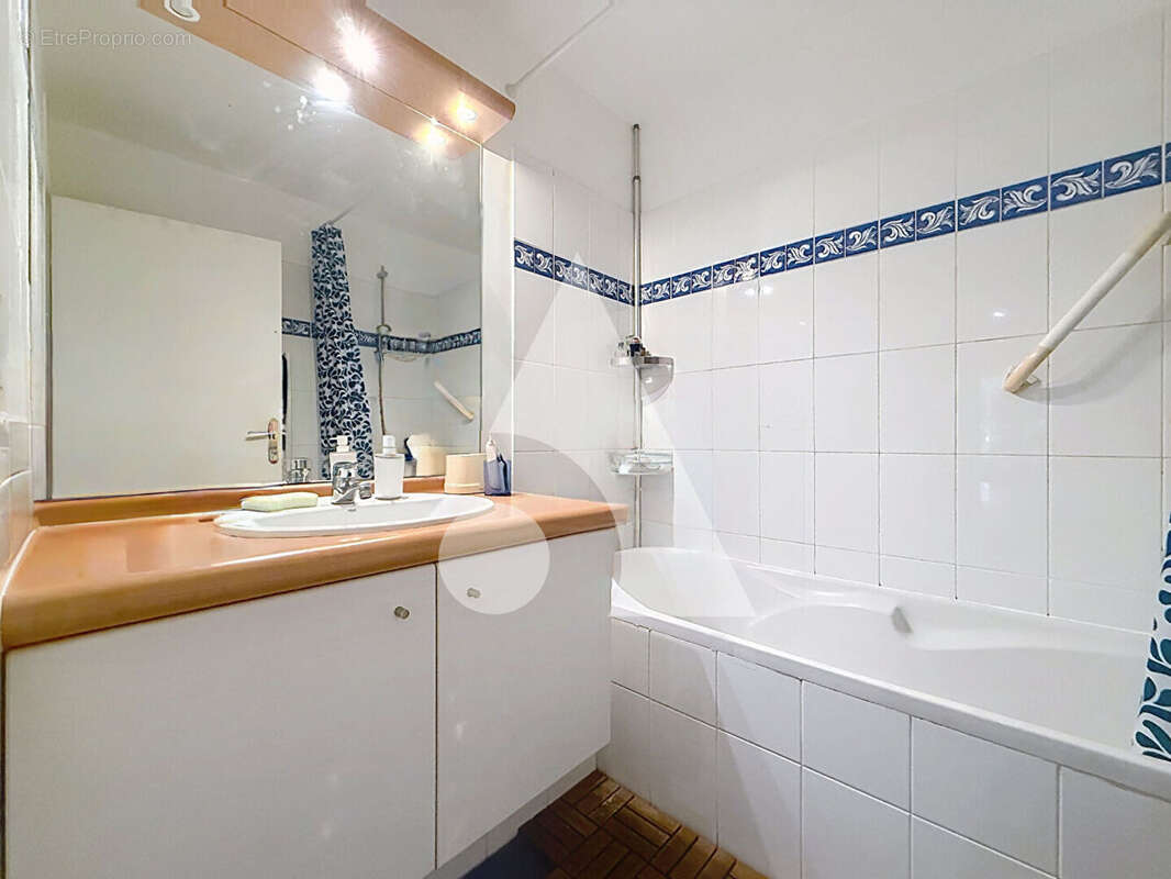 Appartement Rueil Malmaison 3 pièce(s) 70.2 m2 - photo 16