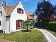 Maison à SAINT-JEAN-DE-BRAYE