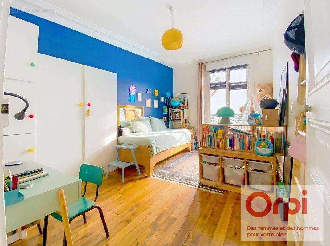 Appartement à ISSY-LES-MOULINEAUX