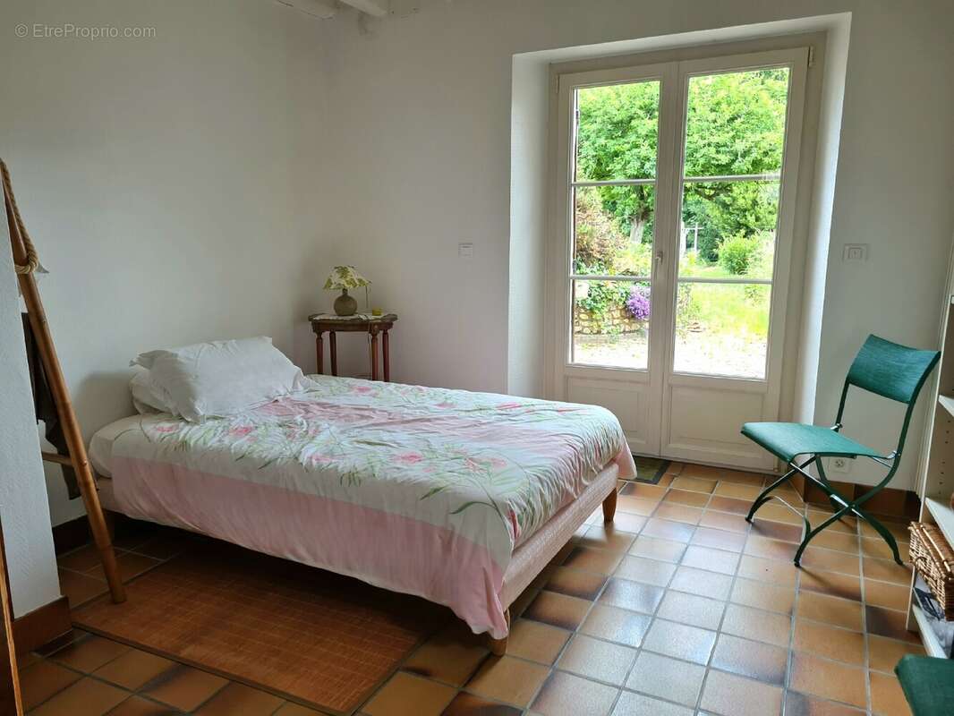 Maison 250 m² à Morigny-Champigny  - photo 6