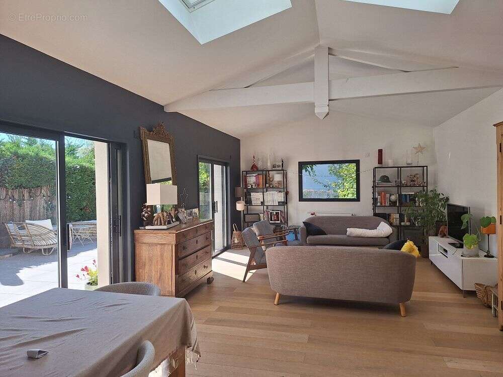 Maison à SAINTE-FOY-LES-LYON