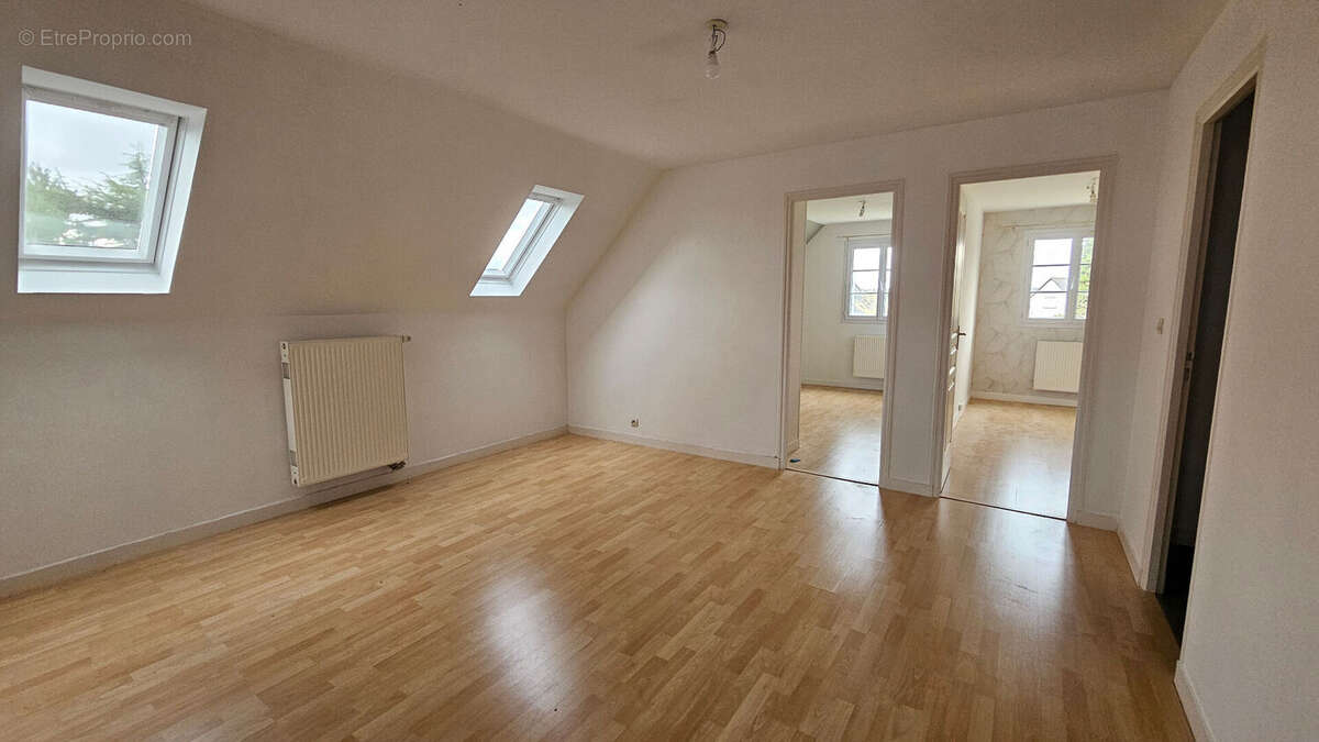 Maison à SAINT-CYR-SUR-LOIRE