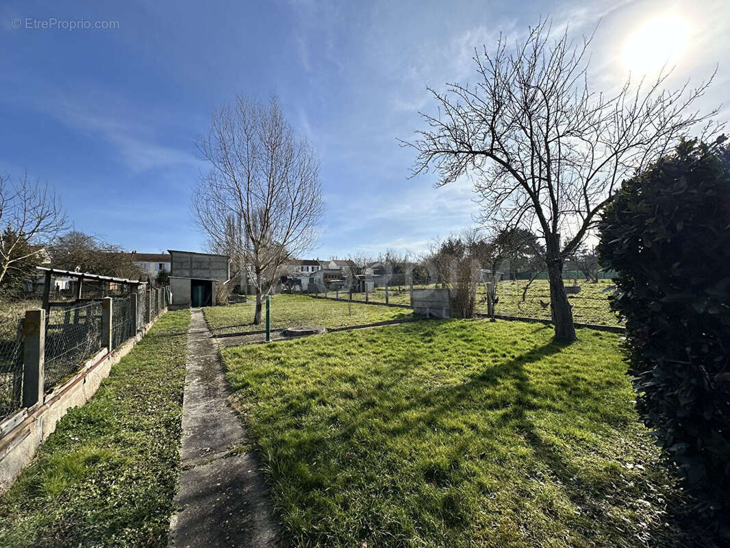 Maison à COSNE-COURS-SUR-LOIRE