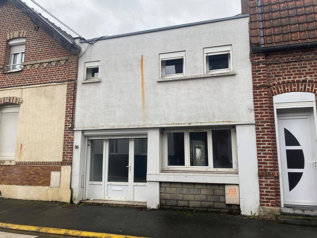 Maison à AUBERCHICOURT