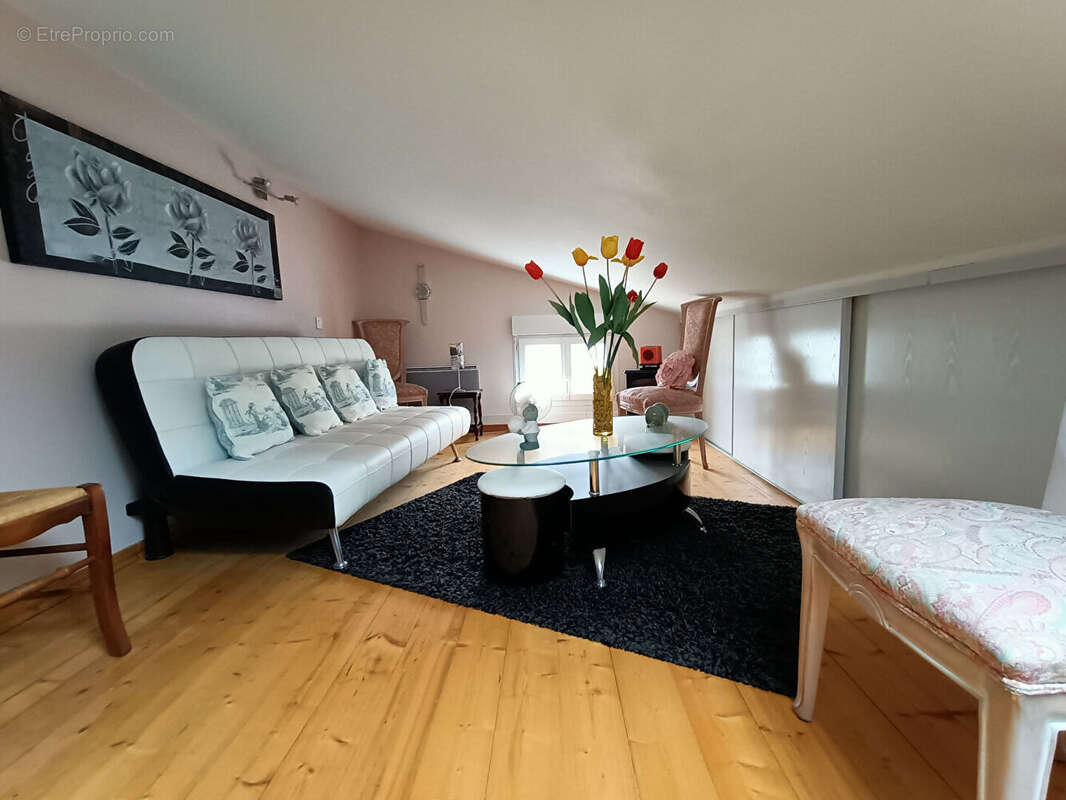 Maison à TONNAY-CHARENTE