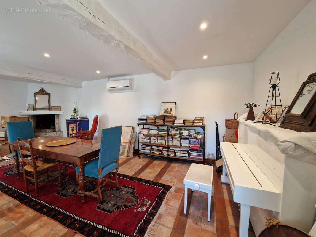 Maison à LA CHAPELLE-SAINT-MESMIN