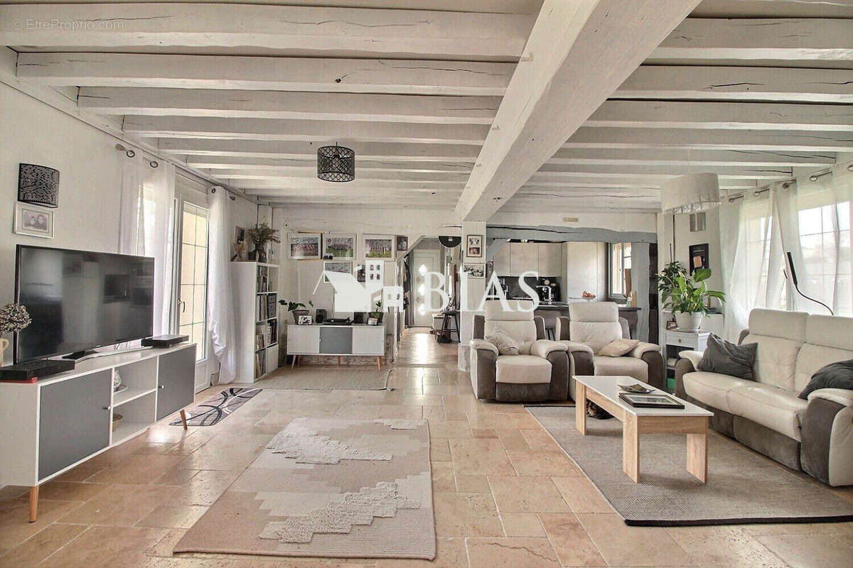 Maison à TOURVILLE-LA-CAMPAGNE