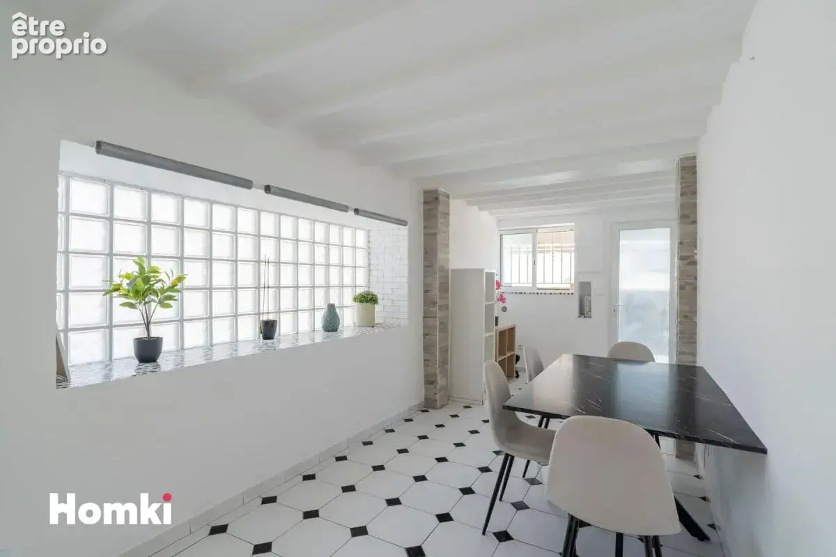 Maison de ville T5 de 77 m² à Marseille 13008 - photo 3