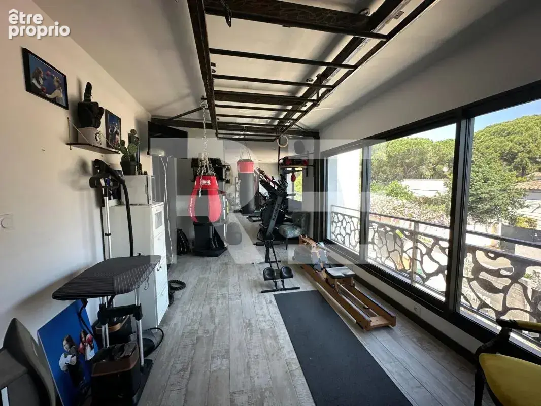 Villa d'exception 317 m2 avec piscine à Aigues-Mortes - photo 10