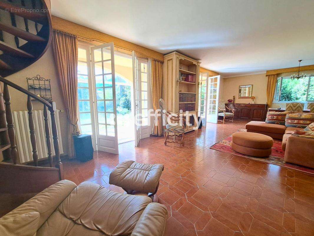 Maison à SANTA-LUCIA-DI-MORIANI