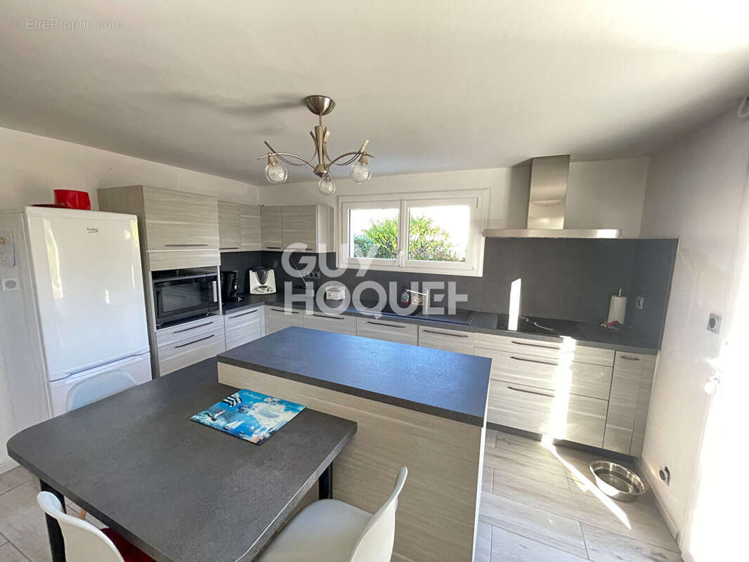 Maison à PARENTIS-EN-BORN