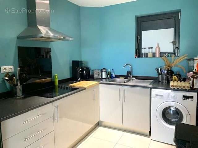 Appartement à LESPINASSE