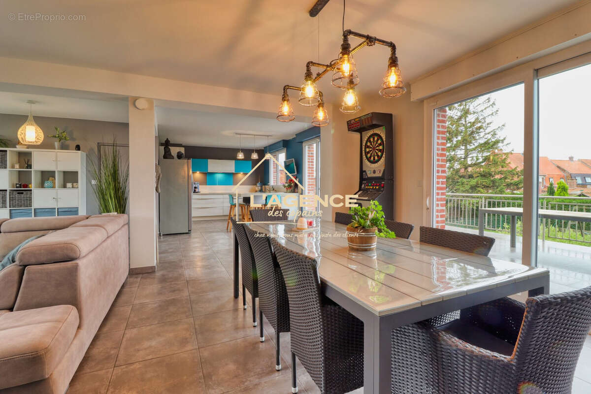 Maison à HAZEBROUCK