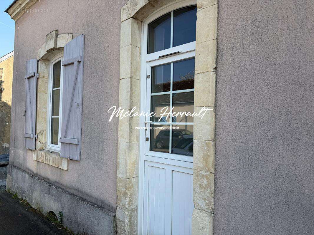 Maison semi-mitoyenne - 5 chambres - Neuville sur Sarthe (72190) - photo 12