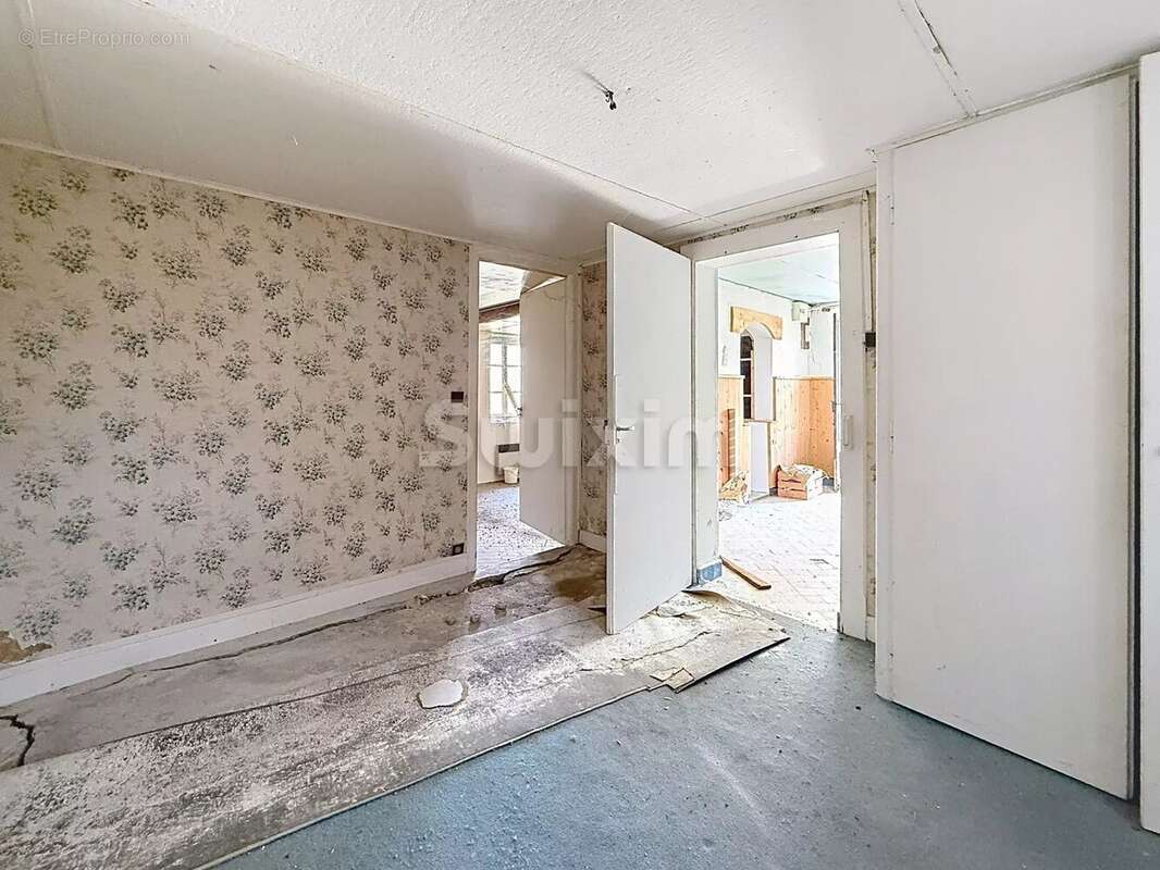 Maison a renover sur 880 m2 de terrain - photo 10