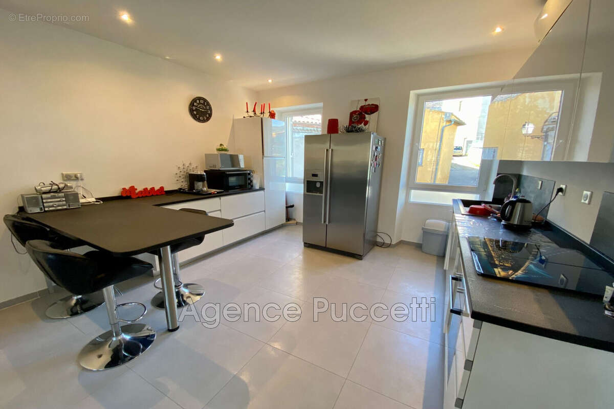 Appartement à GATTIERES