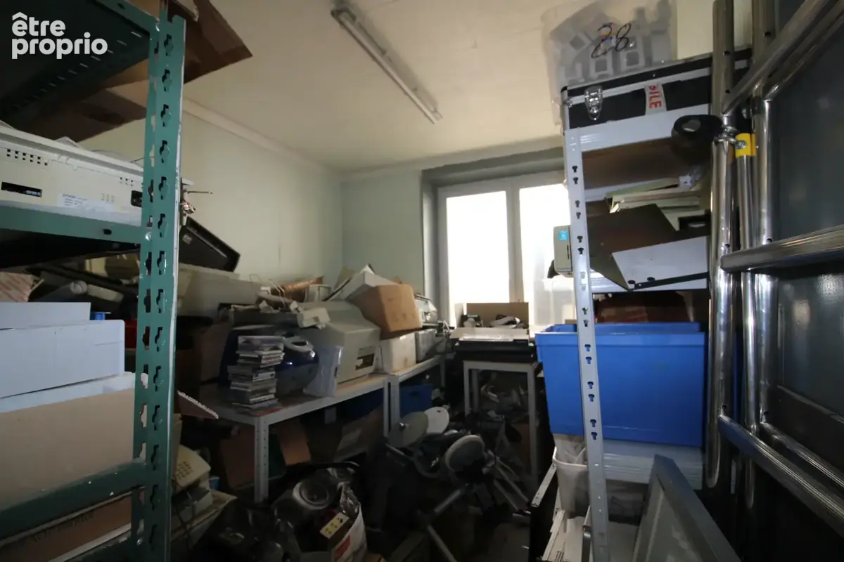 Immeuble a renover. - photo 8