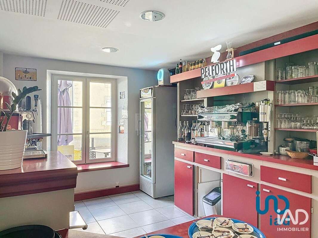 Photo 4 - Commerce à SAINT-MAIXENT-DE-BEUGNE