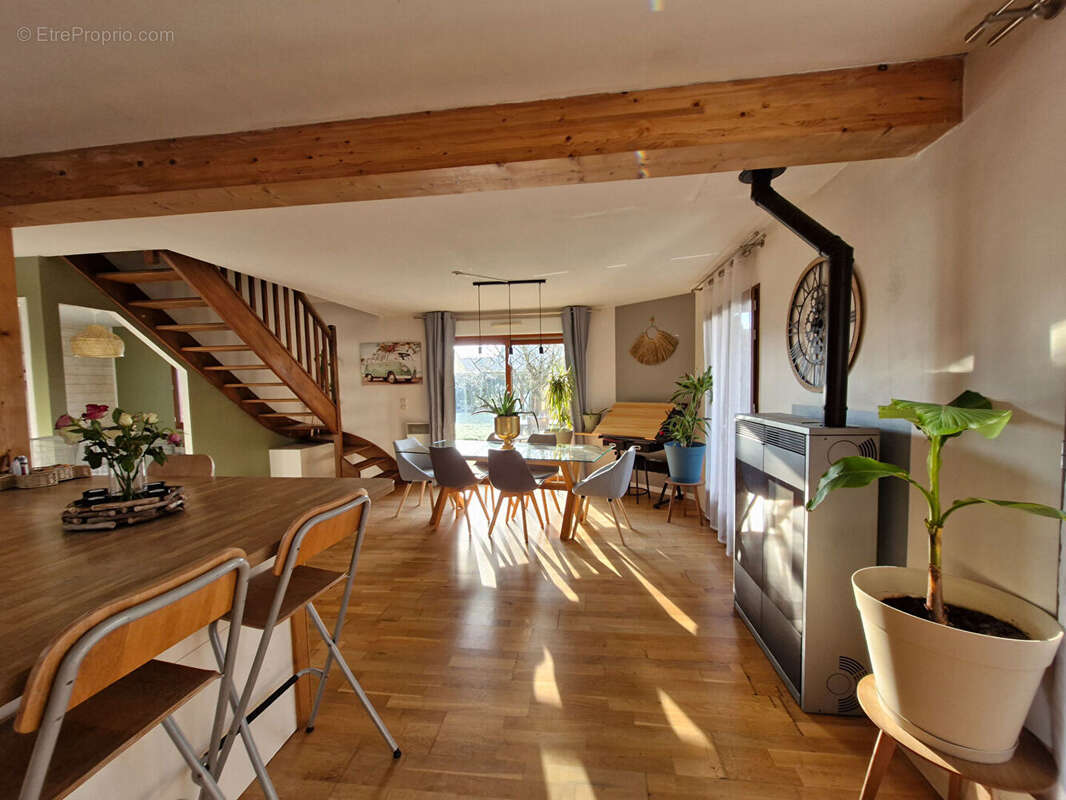 Maison à JOUE-L&#039;ABBE