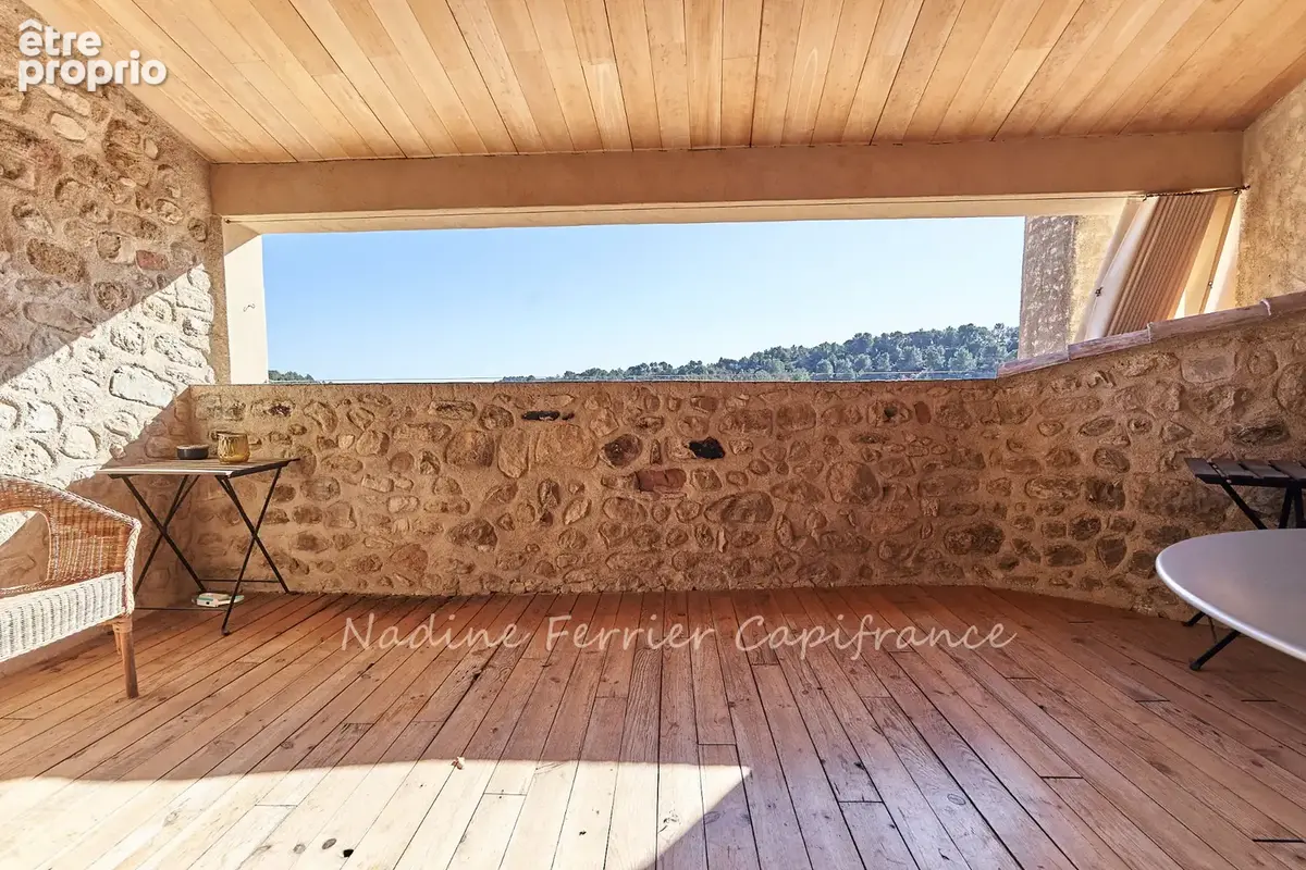 Jouques (13) – grande maison de village rénovée – 215 m² – 4 chambres – terrasse panoramique - photo 27