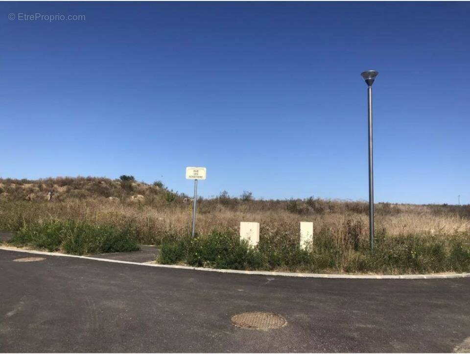 Terrain à DANNEMOIS