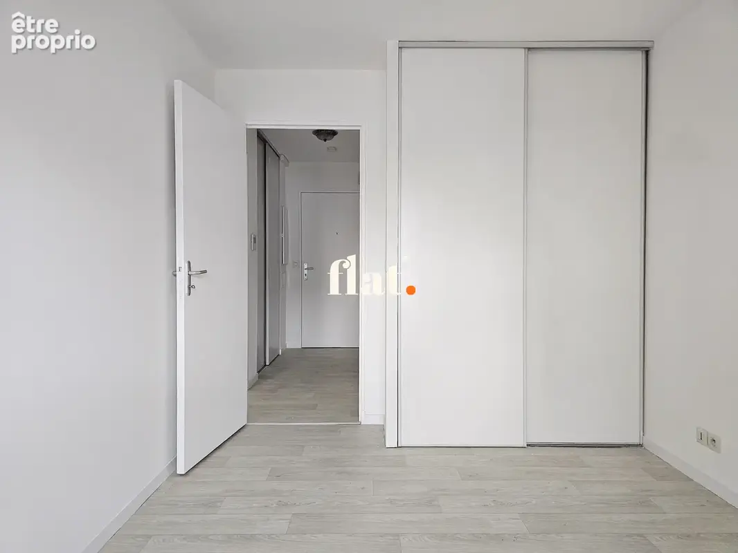 NANTES ouest - Appartement T2 - 37m2 - DPE C - aucuns travaux - 1 chambre séparée avec placard - photo 10