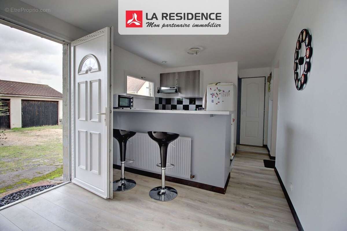 Maison 80 m² à Saint-Etienne-Du-Rouvray  - photo 2