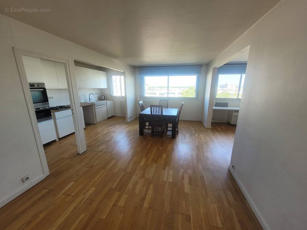 Appartement à LE BOURGET