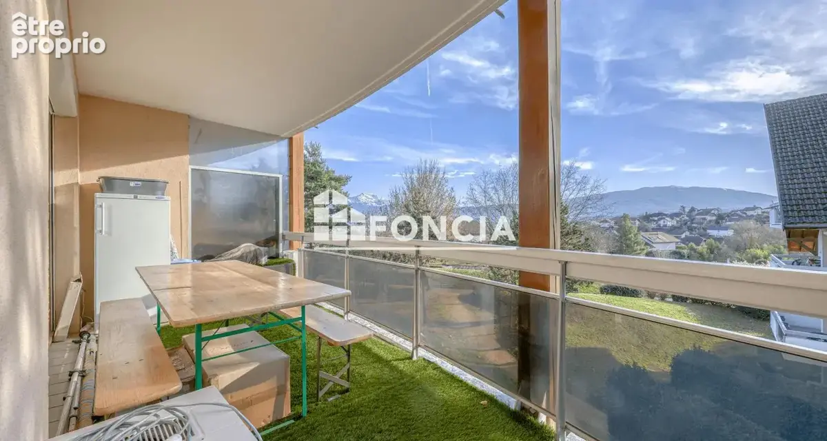 Appartement à POISY