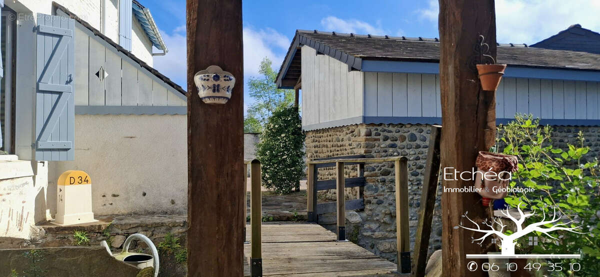 Maison à ARTIGUELOUVE