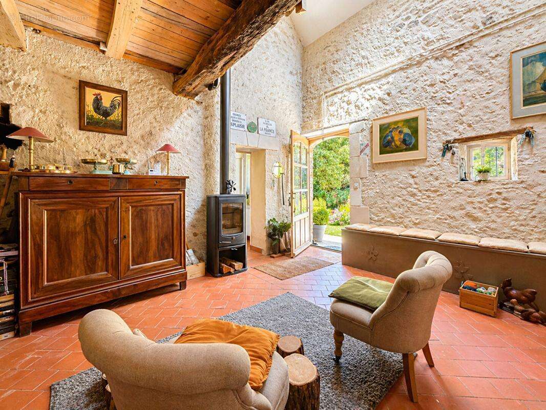 Maison à REMALARD
