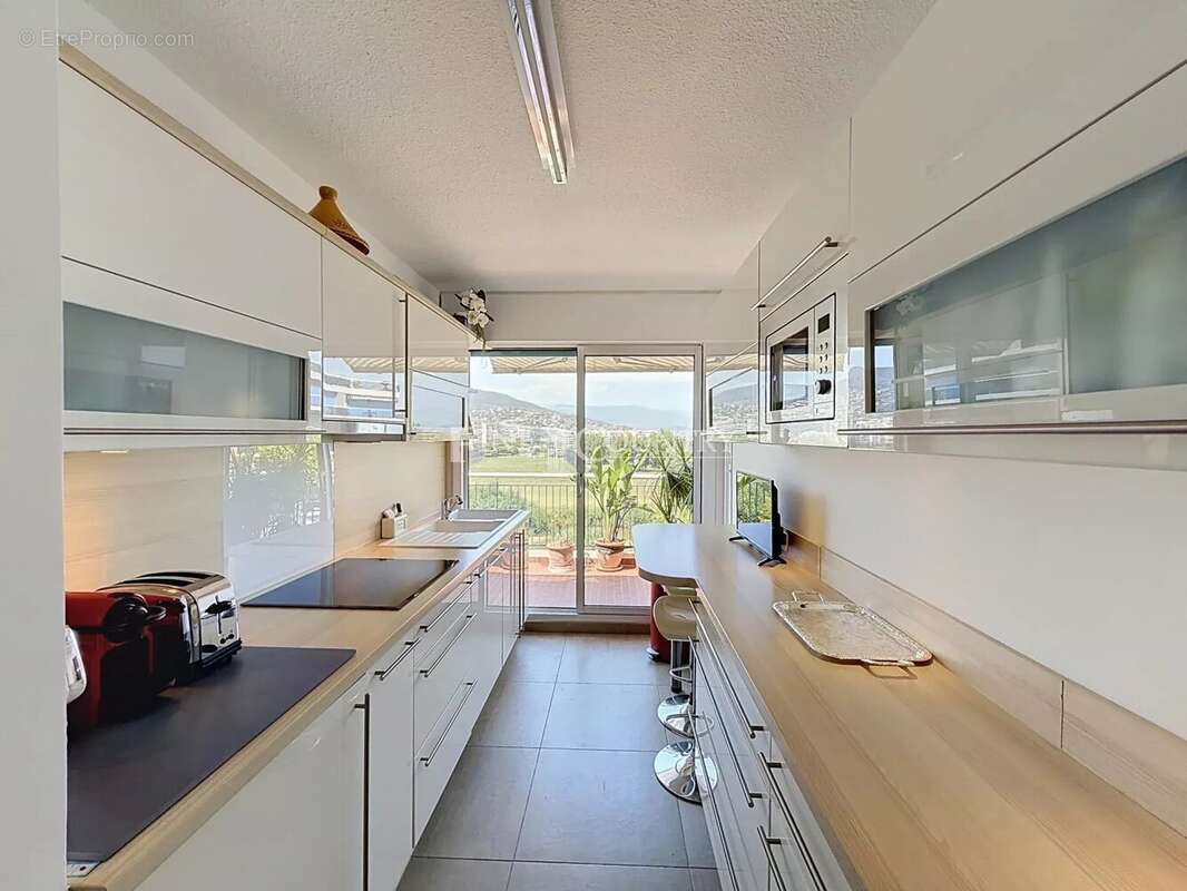 Appartement à MANDELIEU-LA-NAPOULE