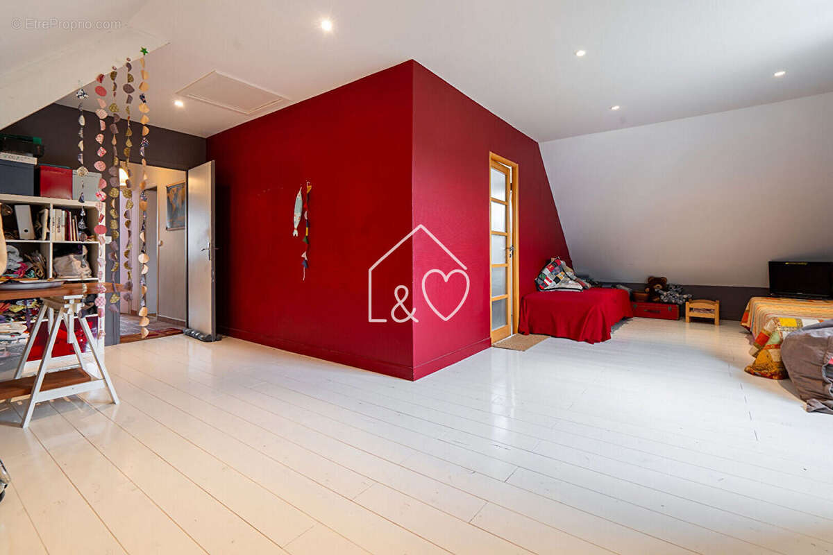 Maison à SAINT-ETIENNE-DE-MONTLUC