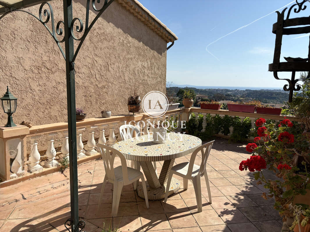 Maison à VALLAURIS