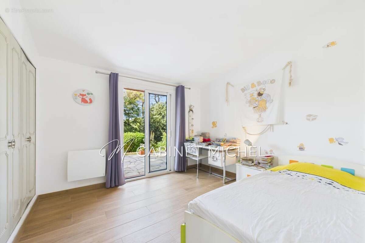 Maison à VALBONNE