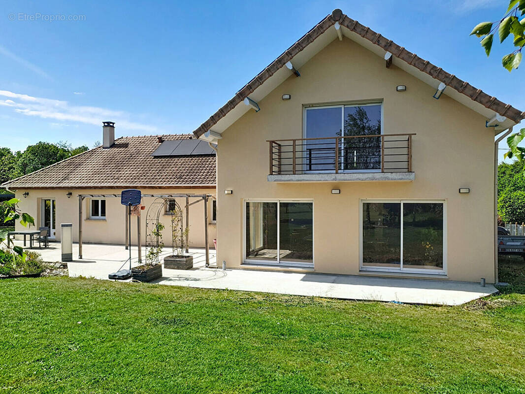 Maison à MONTFORT-SUR-RISLE