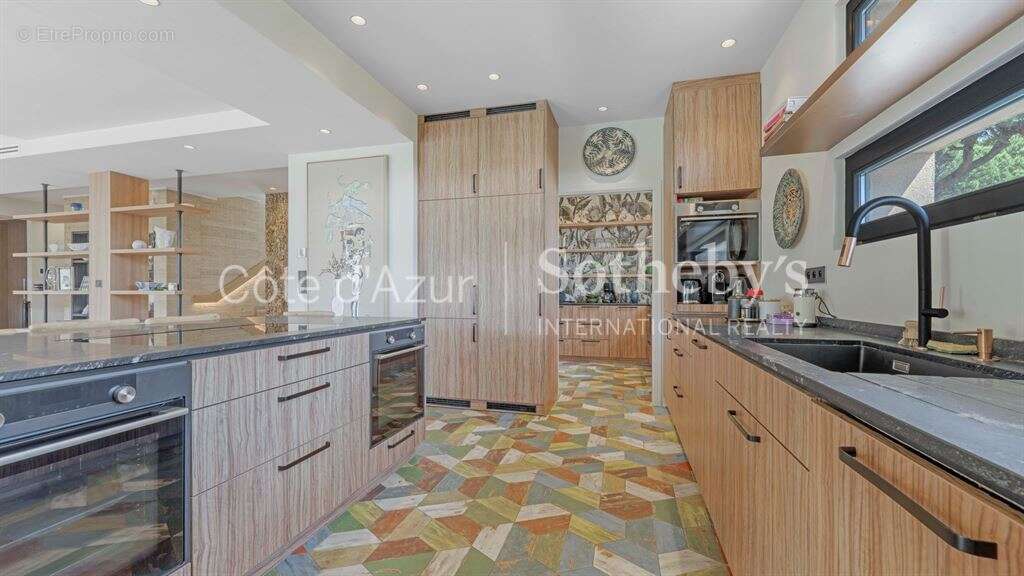 Villa contemporaine à Sainte-Maxime à 300m des plages du golfe de Saint-Tropez - photo 9