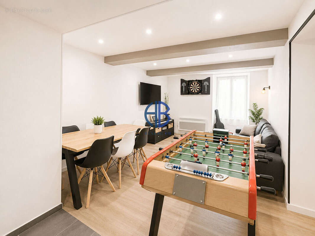 À vendre ! Magnifique maison mitoyenne entièrement rénovée ? 3 chambres ? Grand garage ? Environ 110 m² habitables - photo 5